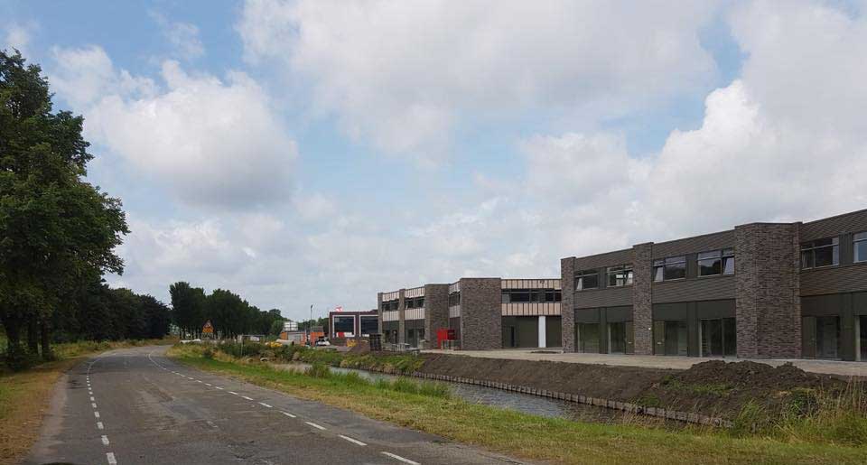 Kopunits fase A en B bedrijfsverzamelgebouw Delfpark te Delfgauw in aanbouw